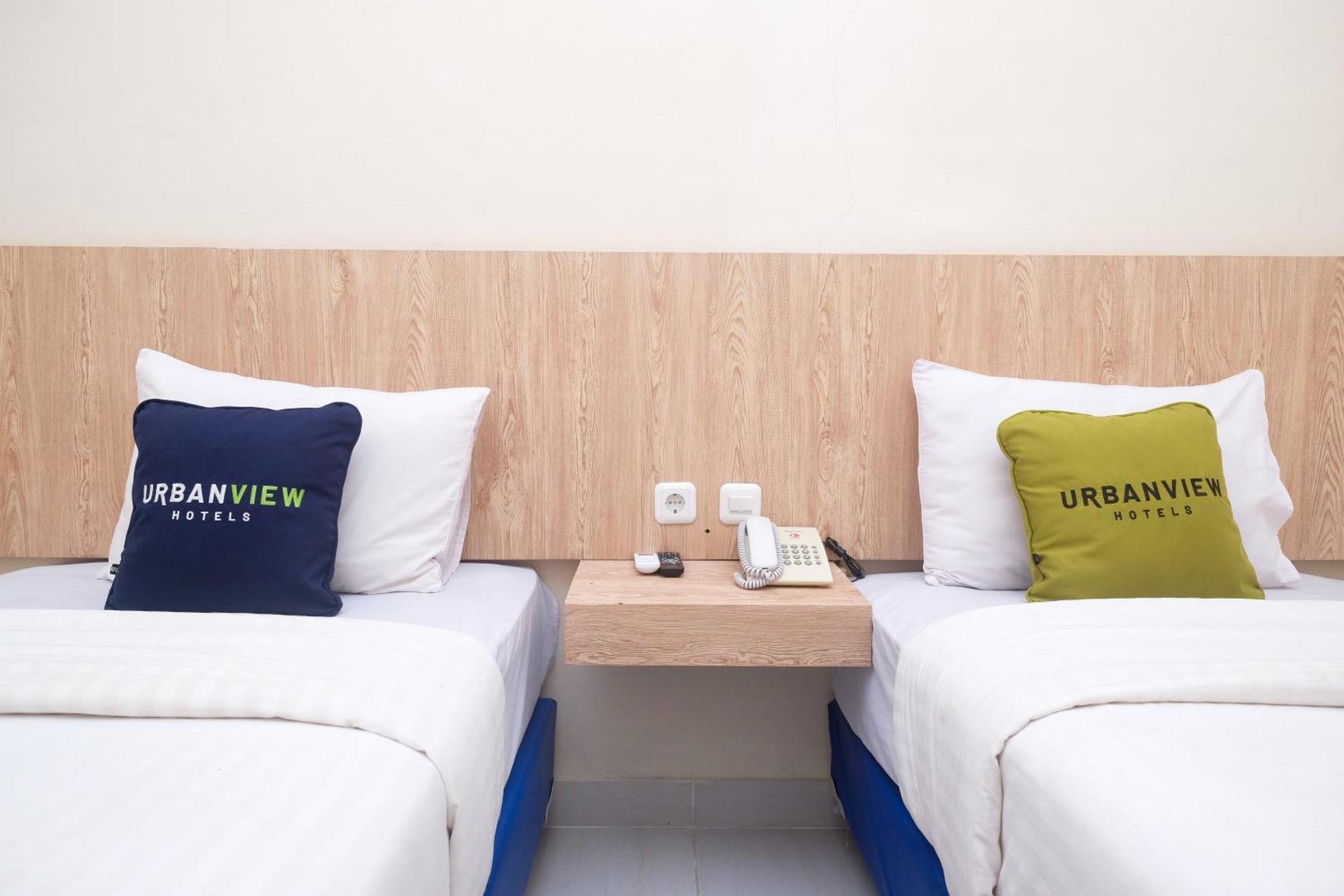 Urbanview Dj Hotel