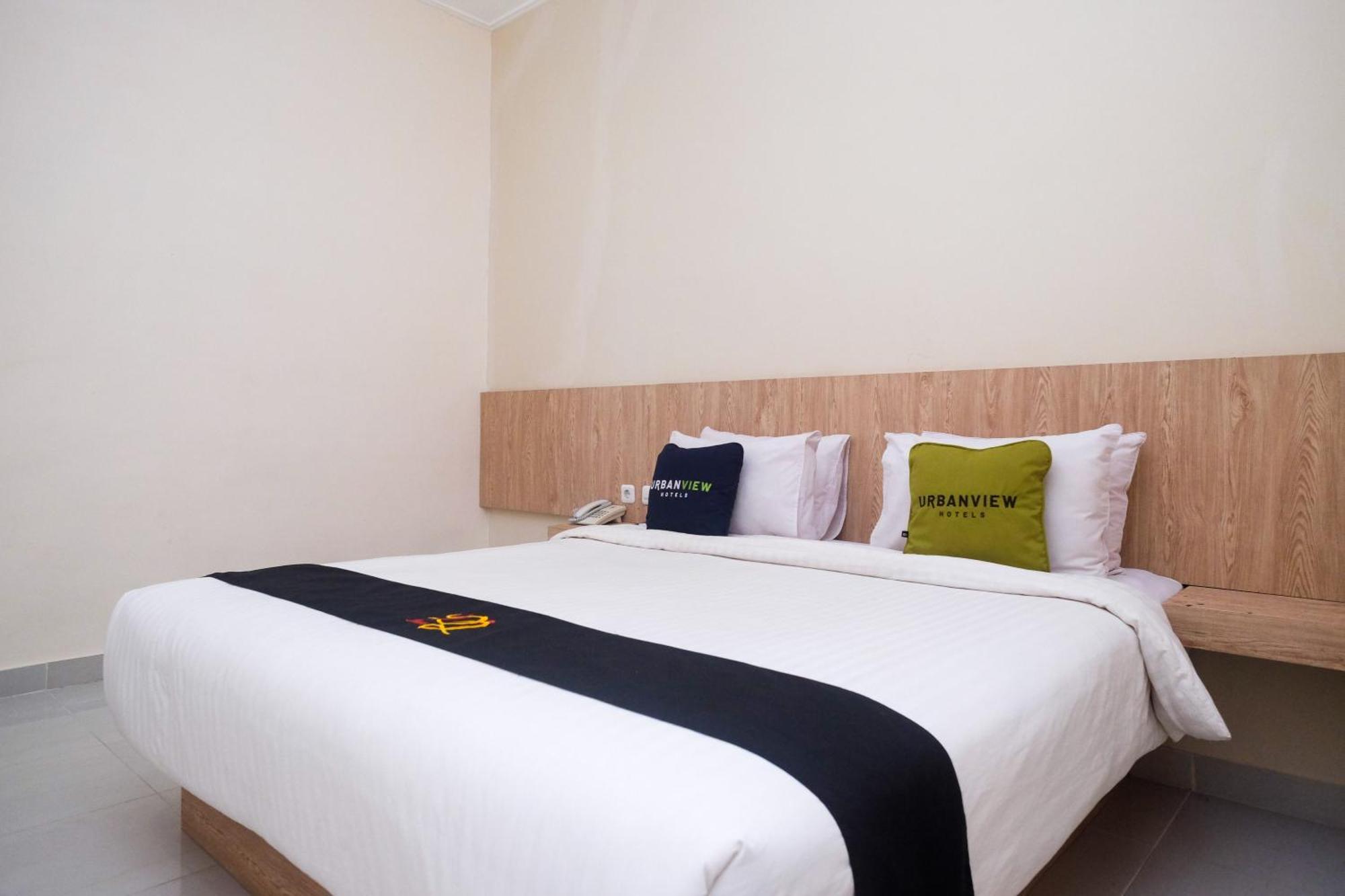 Hotel Urbanview Dj Tegal (Central Java)