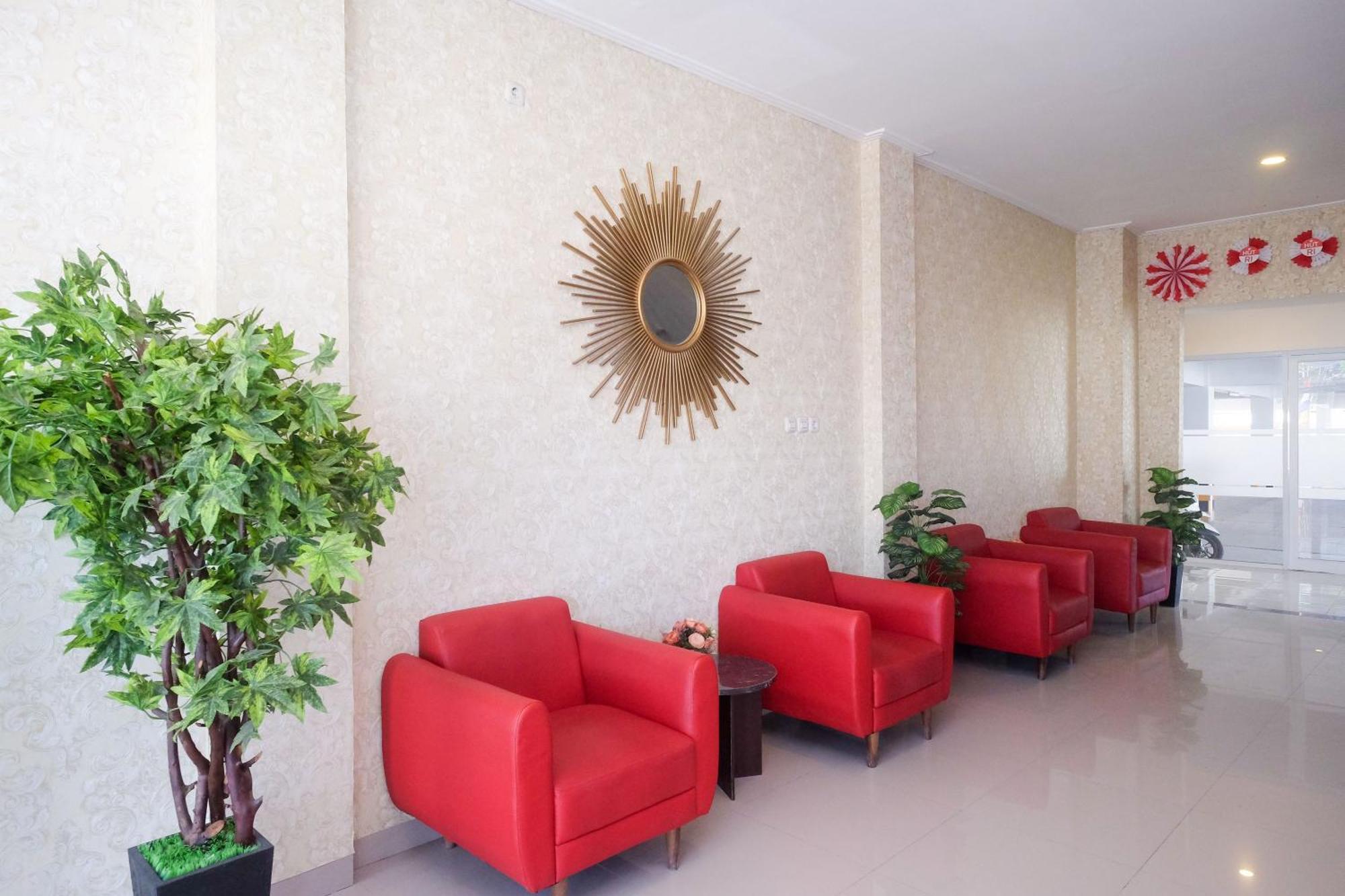 Urbanview Dj Hotel Tegal (Central Java)