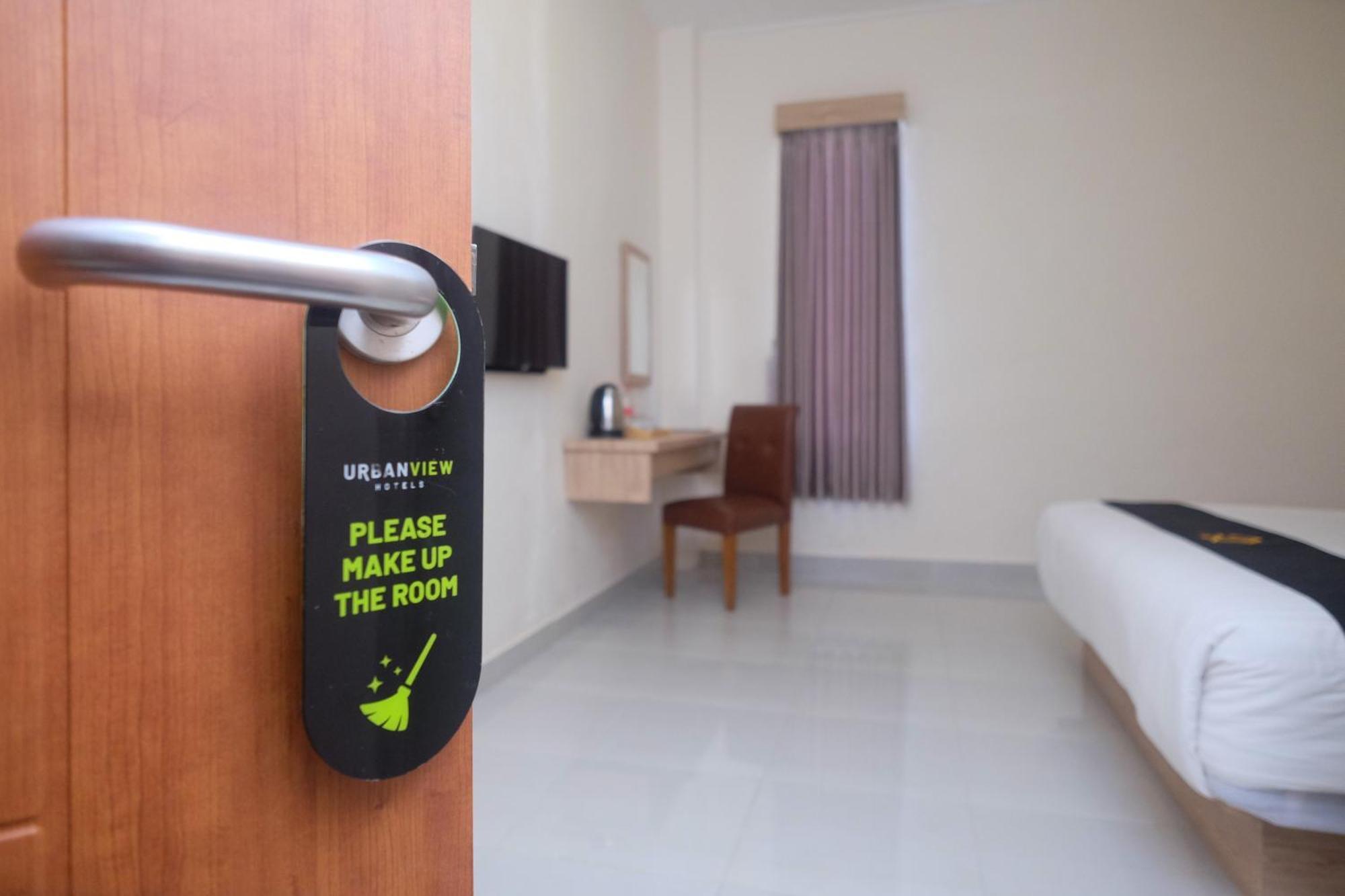 Hotel Urbanview Dj Tegal (Central Java)
